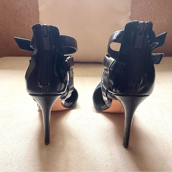 Elie Tahari Black and Blue Strappy Heels - Picture 4 of 8